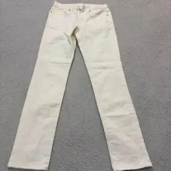 GU ホワイト ストレートチノパン 28