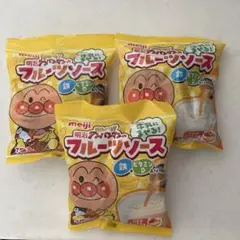 バナナ味 フルーツソース 7個入り　アンパンマン　明治　3袋セット