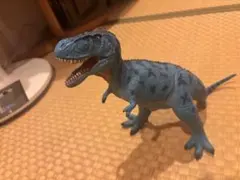 恐竜フィギュア　ティラノサウルス