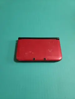 ニンテンドー3DS LL本体　レッド・ブラック