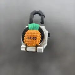 仮面ライダー鎧武　DXパインロックシード