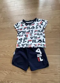 【SALE‼️】着回し万能✨FILA Tシャツ ショートパンツ セットアップ80のサムネイル