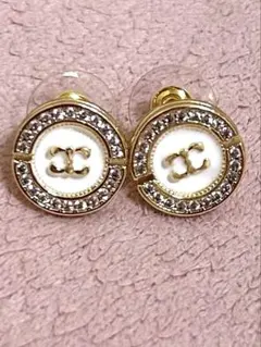 新品☆ccピアス☆全長1.3cmゴールド