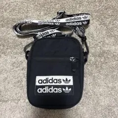 adidas 로고 숄더백 블랙