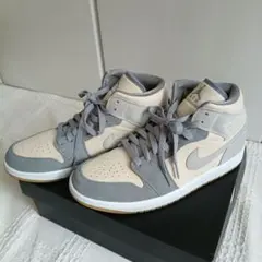 ナイキ エアジョーダン1ミッド SE