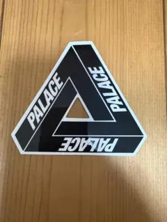 PALACE トライアングル ステッカー