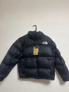 THE NORTH FACE ブラックダウンジャケットのサムネイル
