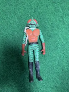 に*店様 ソフビ仮面ライダー フィギュア アマゾン？