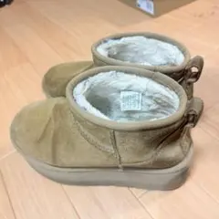 UGG ムートンブーツ 厚底 ベージュのサムネイル