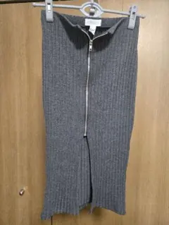 FOREVER 21 グレー リブニットタイトスカート S/Pのサムネイル