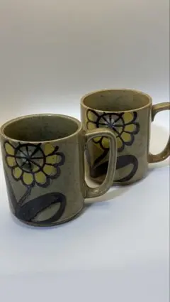 【ハンドメイド民芸調】花柄マグカップ2個セット 和風 陶器 コーヒーカップ ペア