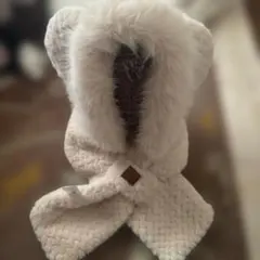 耳付きファーとニットのマフラー
