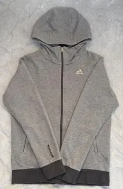 adidas グレー パーカーのサムネイル