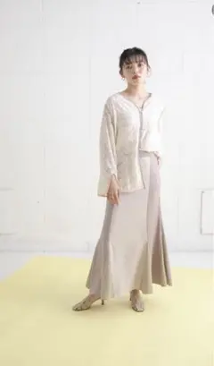 エイミー　スカートのサムネイル