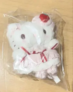 サンリオ　いちごホイップケーキシリーズ　マスコットバッグチャーム　ハローキティ