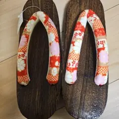 花柄鼻緒の木製下駄 フリーサイズ