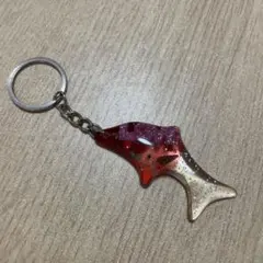 魚型 アクリルキーホルダー 2個セット - メルカリ