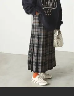 forksy. フォルクシー　チェックプリーツロングスカート