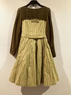 【高級イタリア製子ども服　秋冬用ドレス】120cm相当
