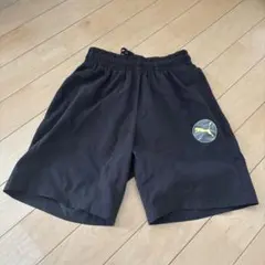 PUMA 黒 DRI-FIT ハーフパンツ 120センチ