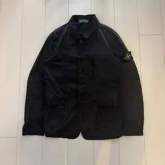 早い者勝ち！Stone Island M ブラックガーメントダイシャツジャケット
