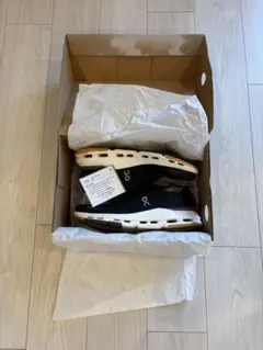 adidas スニーカー