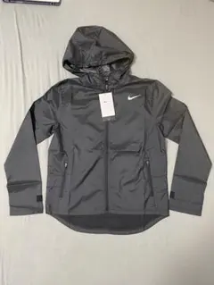 【新品】ナイキ ウィメンズ ランニングジャケット CU3218-010 ブラック