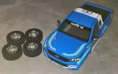 タイヤ・ホイール付き TAMIYA CC-01用トヨタハイラックス ボディのサムネイル