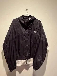 希少完売ナイキ NIKE ACG ナイロンパーカー　エンブロイダリーロゴ 希少完売ナイキ NIKE ACG ナイロンパーカー エンブロイダリーロゴ