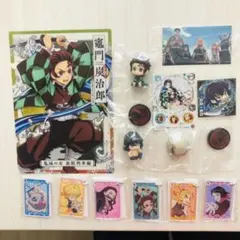 【新品】鬼滅の刃×くら寿司 キーホルダーコンプリートフィギュア シール ポスター