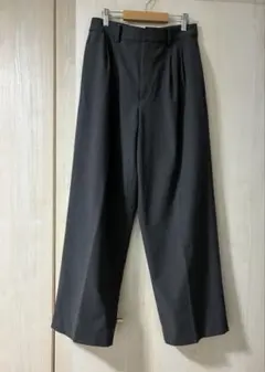 ユニクロ　タックワイドパンツ