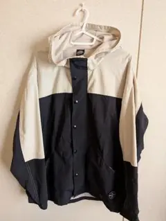 Under Armour マウンテンパーカー LG ベージュ/ブラック