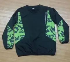 kids umbro 長袖ピステ 黒・緑迷彩 140