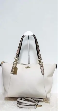 【超美品】COACH ホワイト 2wayショルダーバッグ　☆
