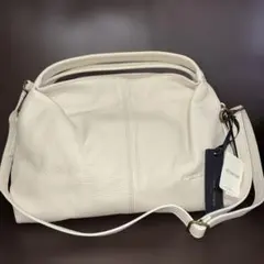 PelletteriaVeneta レザー ショルダーバッグ ホワイトイタリア製のサムネイル
