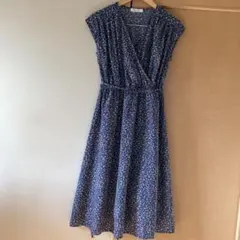 ネイビー フラワープリント 半袖ラップドレス