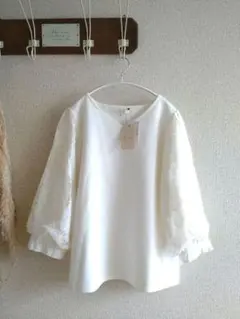 新品未使用 grove レース袖カットソー Vネック Lホワイト