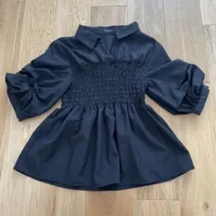 フリルブラウス