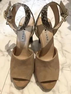 DIANAサンダル　太ヒール　23.5