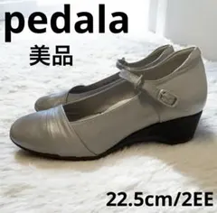美品 アシックス ペダラ【22.5EE】パンプス ストラップ ベルト レザーのサムネイル