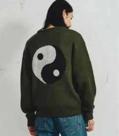 「美品」オリーブグリーン 陰陽マーク ニットセーター