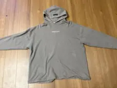 ESSENTIALS グレー パーカー Lサイズ