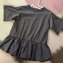 Mサイズ 半袖ペプラムトップス　チャコールグレー
