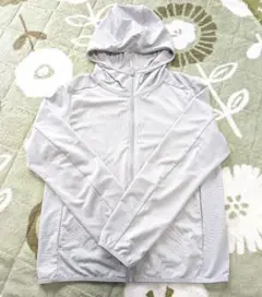 UNIQLO　エアリズム　UVカットパーカー　140