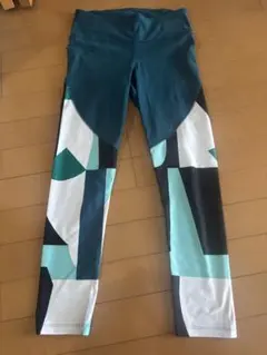 Under Armour ヨガウェア Lサイズ 幾何学模様