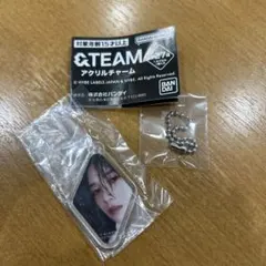 &TEAM アクリルチャーム チェーン付き