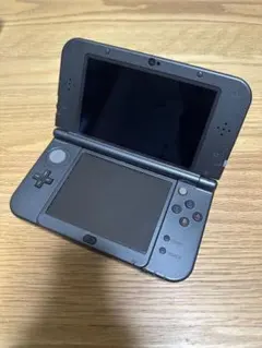 Newニンテンドー3DS LL メタリックブラック　初期化済み　SDカードあり