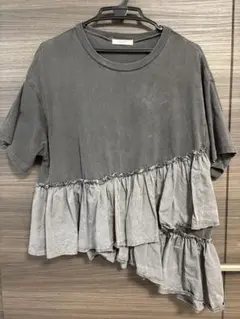 裾フリル ピグメントTシャツ　チャコールグレー