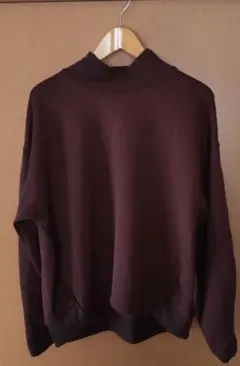 エンジ ハイネック トレーナー