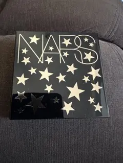 NARS アンインヒビテッド アイシャドウパレット Sのサムネイル